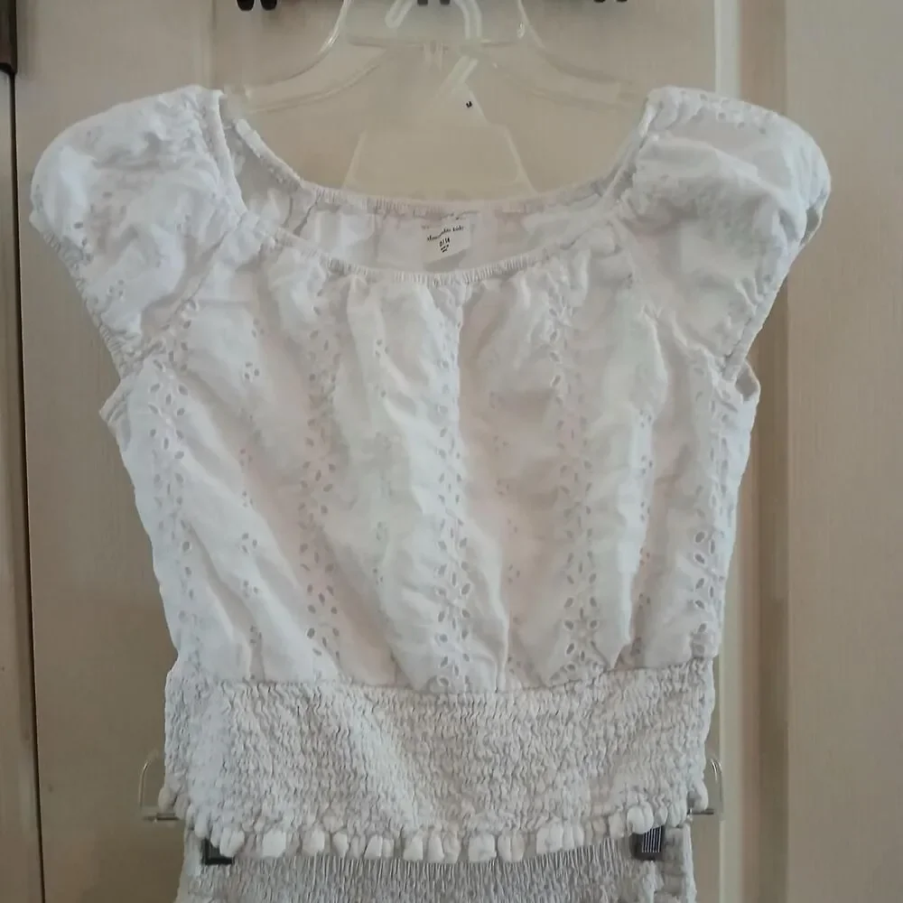 Abercrombie kids white eyelet top skirt set with smocked waist 13/14 coastal